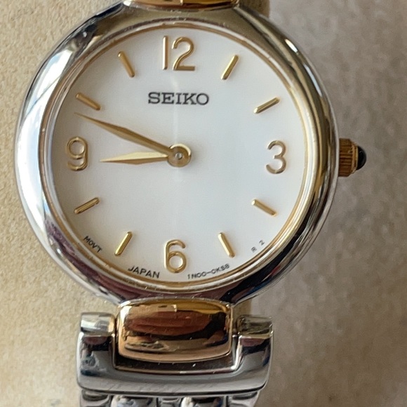 COPY - Seiko lady battery water resistant stainless steel